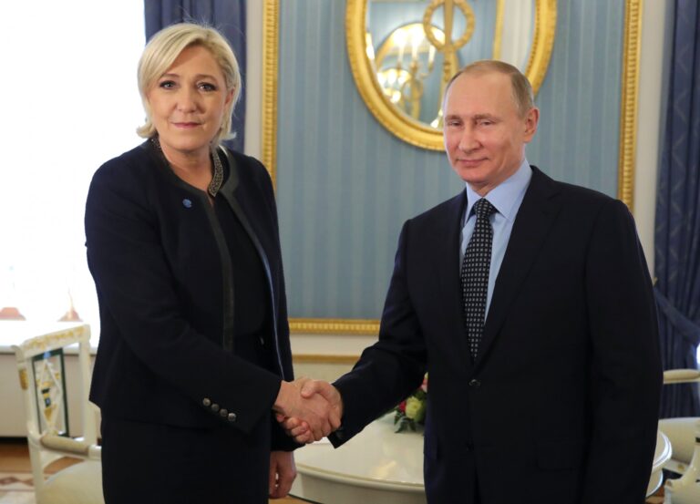 04 09 Putin Lepen 01.jpg