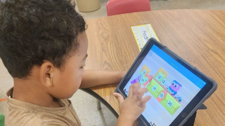 73737680007 Student At Pease Elementary Uses My Math Academy Ai Based Education App Credit Micah Arr.jpeg