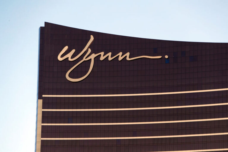 2019 04 09t134813z 1 Lynxnpef3817w Ocabs Rtroptp 3 Cbusiness Us Crown Resorts M A Wynn Resorts Dealt.jpeg