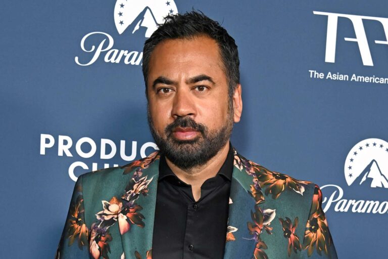 Kal Penn 100424 63fed58d2aa34516a3cc4daca0ae6b8a.jpg